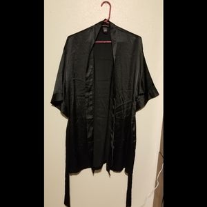 Victoria's Secret silk robe (s/m)